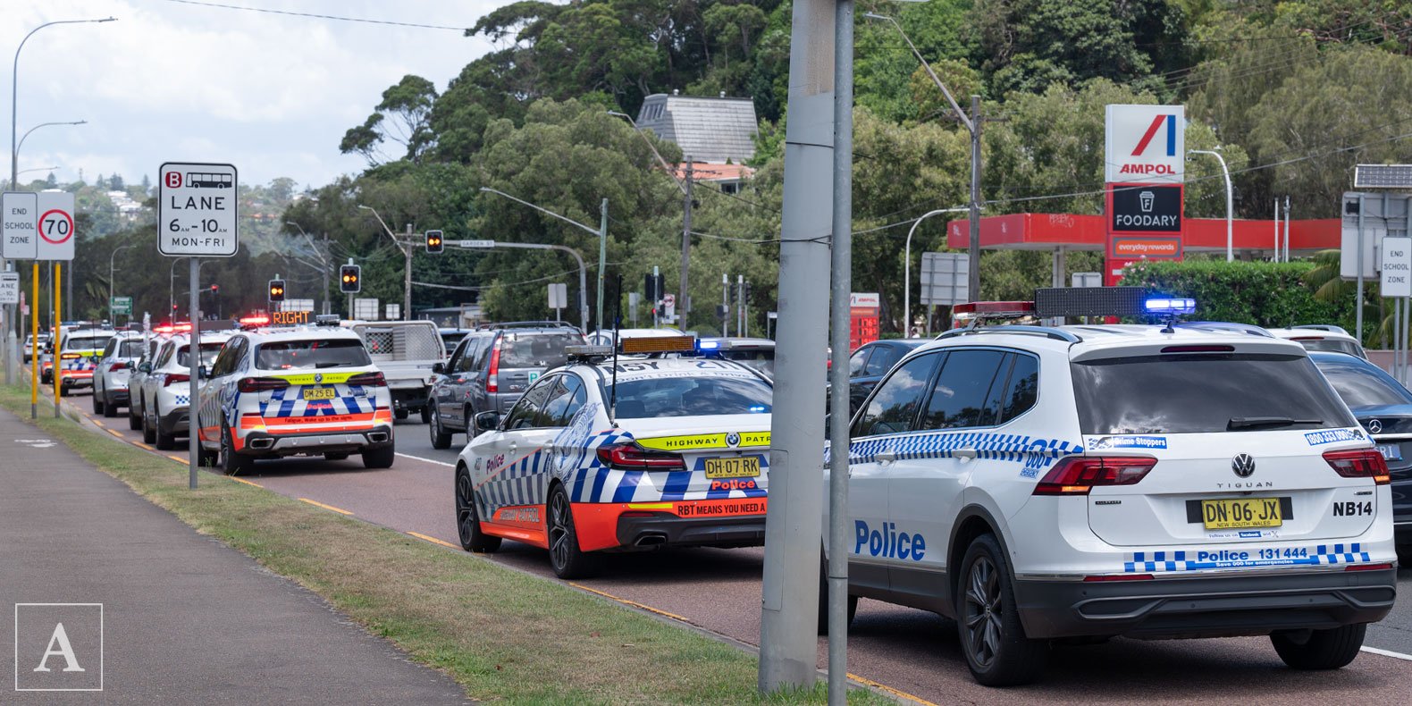NSW Police at Pittwater Road, North Narrabeen NSW Police at Pittwater Road, North Narrabeen