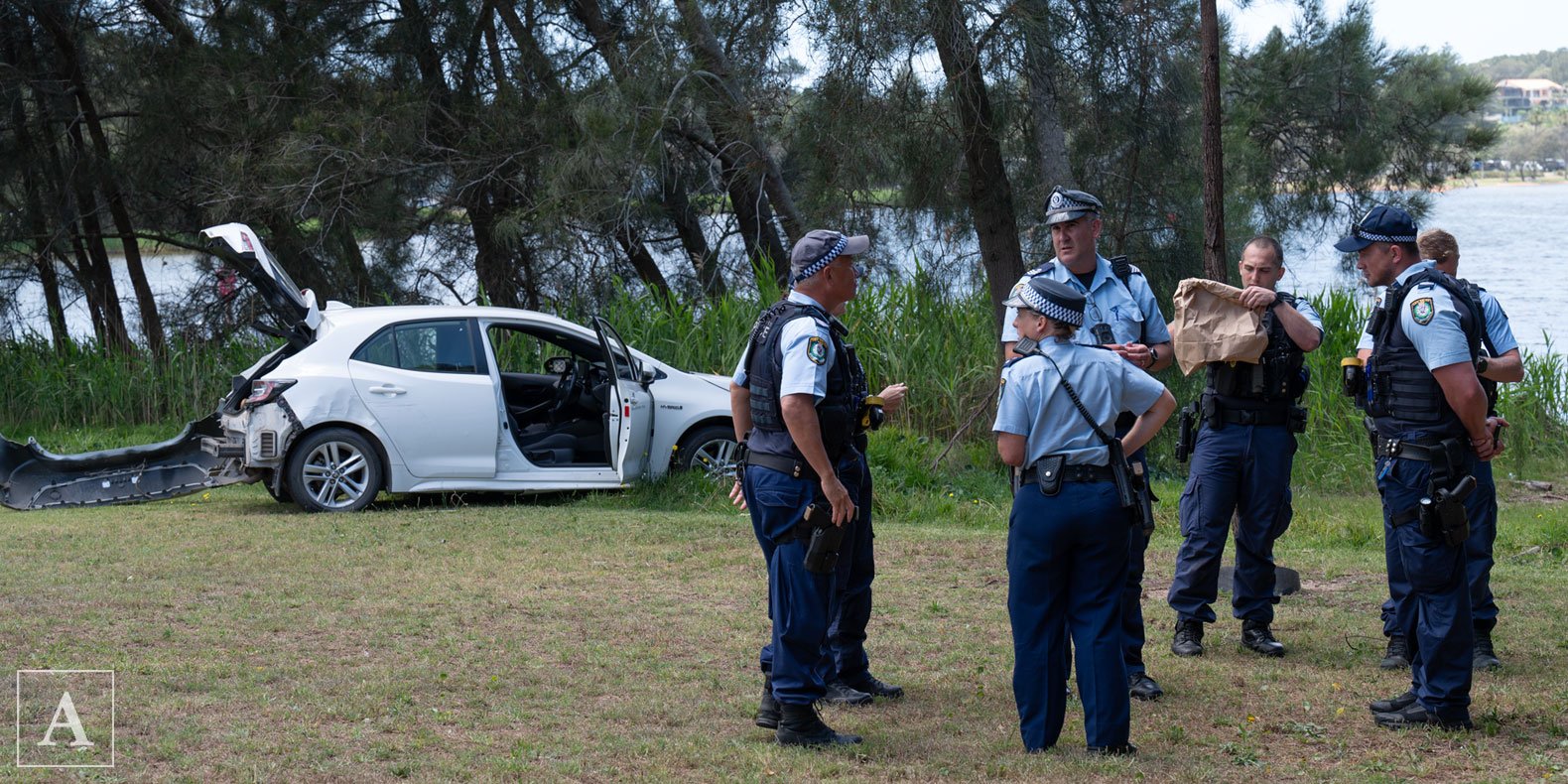 Police gather evidence after stolen car abandonned at Pittwater Road, North Narrabeen Police gather evidence after stolen car abandonned at Pittwater Road, North Narrabeen